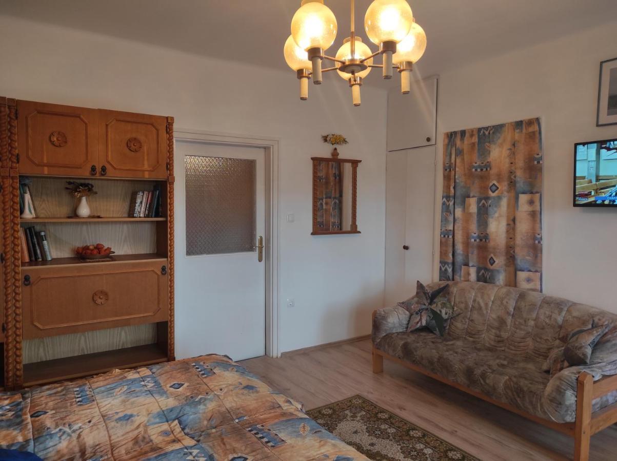 Appartamenti Delle Vacanze Keszthely Exteriör bild