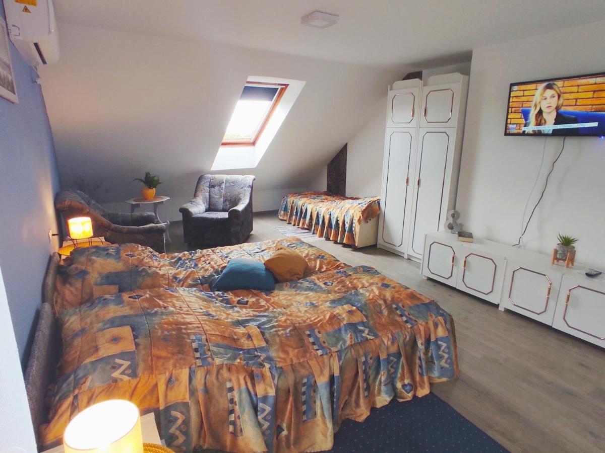 Appartamenti Delle Vacanze Keszthely Exteriör bild